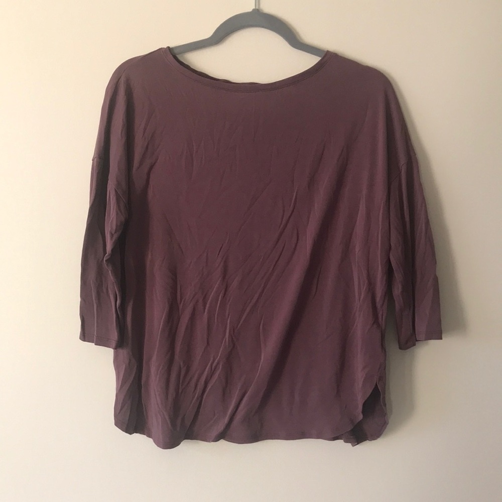 Express maroon tee
